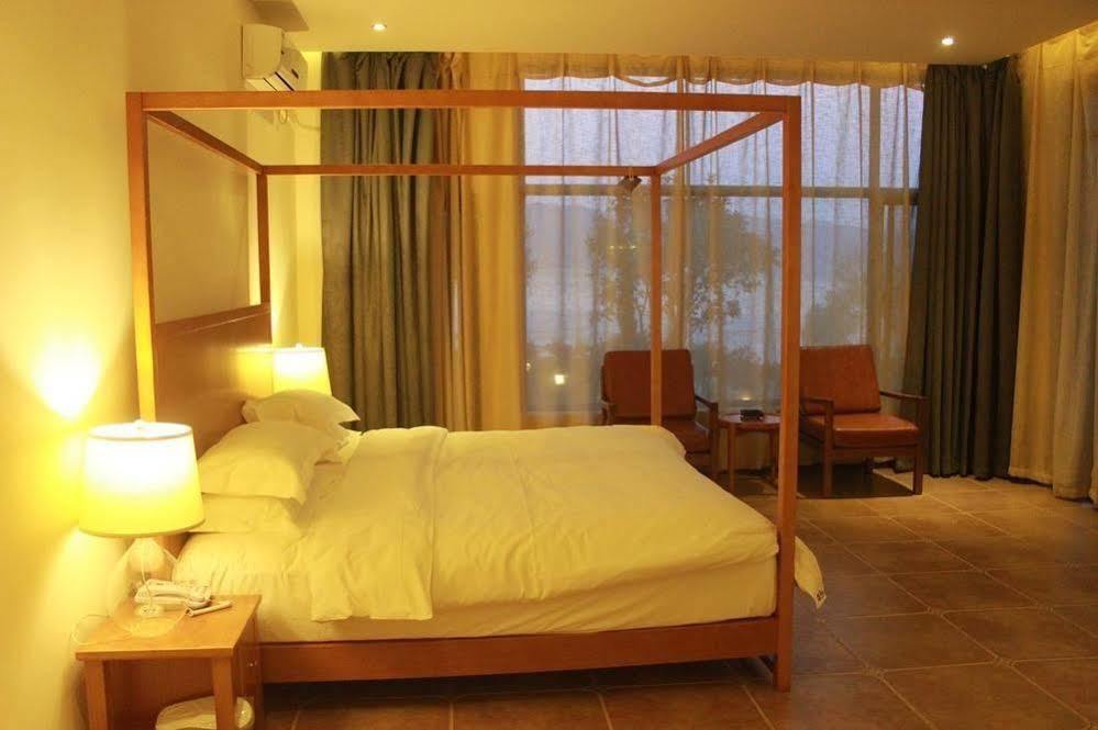 Magpies Habitat Erhai Resort Hotel Dengchuan ภายนอก รูปภาพ