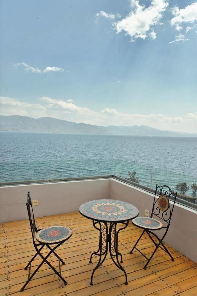 Magpies Habitat Erhai Resort Hotel Dengchuan ภายนอก รูปภาพ